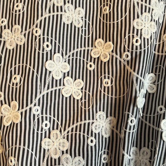 Calvin Klein black and white striped seersucker sleeveless dress. - Picture 2 of 4